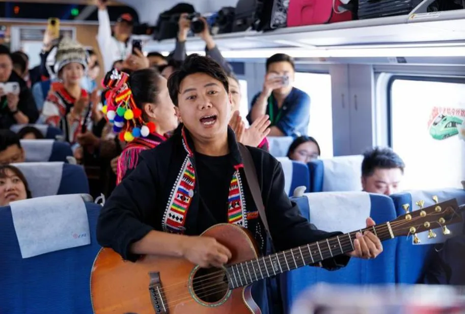 Kereta Api China-Laos Dongkrak Pariwisata dan Perdagangan ASEAN, Nilai Dagang Meroket 33,8%