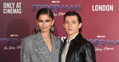 Tom Holland Puji Zendaya: 'Setiap Adegan Lebih Baik Bersamanya'