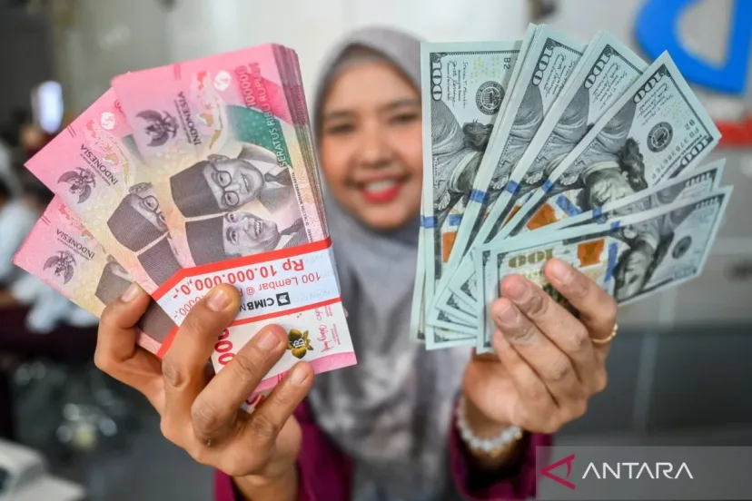 Rupiah Terperosok ke Rp18.083, The Fed dan Transisi BI Jadi Beban Ganda