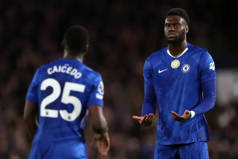 Napoli Berburu Badiashile, Chelsea Ngotot Bandel di Angka โฌ30 Juta