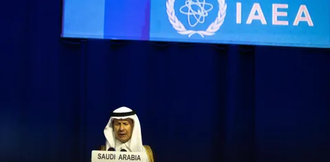 Kesepakatan Nuklir AS-Arab Saudi: Jalan Menuju Proliferasi atau Jaminan Keamanan?