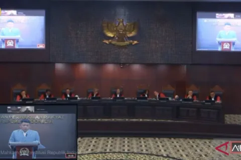 Sidang MK: DPR Pastikan UU PIHU Tak Bisa Jerat Jamaah Umrah Mandiri