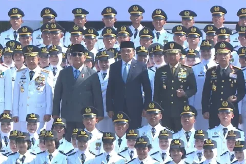 Prabowo Lantik 1.204 Pamong Praja Muda IPDN: Birokrasi Tak Boleh Berbelit