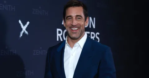 Aaron Rodgers Putuskan Pensiun? Istri Jadi Penentu Langkah Terakhir Sang Bintang NFL