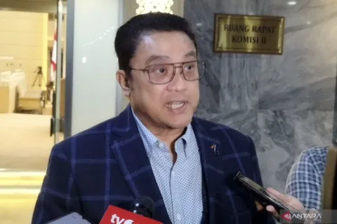 Biaya Politik Mahal dan Kewenangan Absolut: Akar OTT Kepala Daerah yang Mesti Dibedah