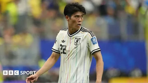 Crystal Palace Dekati Tomiyasu: Bek Jepang Berlatih di London, Kontrak Gratis Jadi Opsi