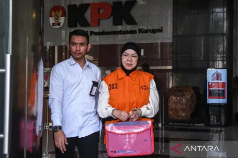 KPK Panggil Delapan Saksi Baru, Usut Tradisi Pemerasan Bupati Sukoharjo Nonaktif