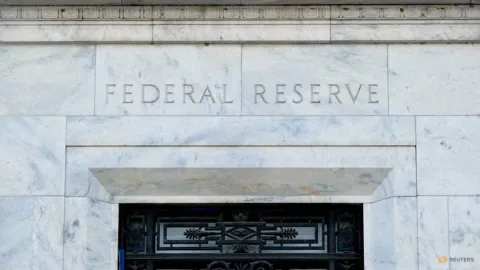 The Fed Tahan Suku Bunga, Namun Ketegangan Meningkat di Internal Bank Sentral AS