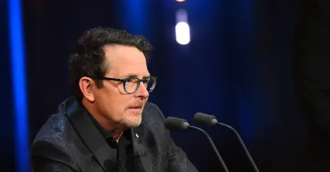 Dari 'Back to the Future' ke Masa Depan Tanpa Parkinson: Michael J. Fox Raih Penghargaan Kemanusiaan Emmy