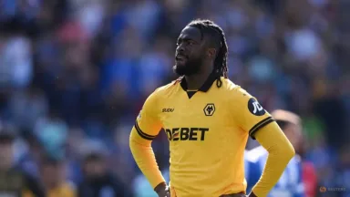Ajax Gaet Striker Nigeria Tolu Arokodare: Pinjaman dari Wolves dengan Opsi Beli