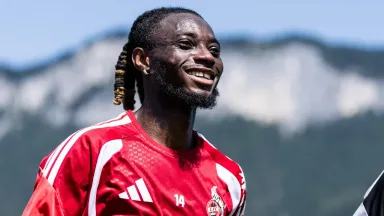 Warisan Nomor 14: Gideon Mensah Siap Pikul Beban Besar di Cologne