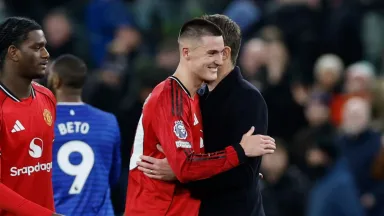 Dilema Setan Merah: Vlahovic Gratis atau Sesko yang Belum Matang?