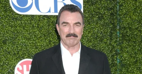 Tom Selleck Rela Gaji Dipotong 25 Persen Demi Selamatkan Blue Bloods, Tetap Gagal