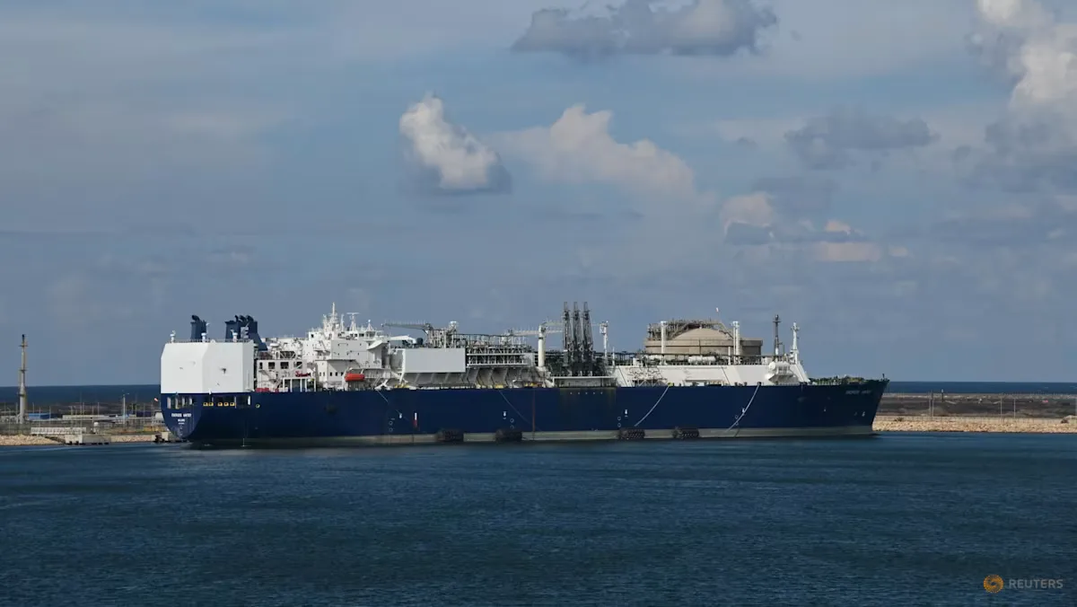 Serangan Drone Pertama di Mesir: Kapal LNG AS Terbakar di Pelabuhan Damietta