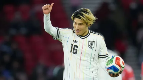 Borussia Mönchengladbach Resmi Pinjam Bek Jepang Daiki Hashioka dari Slavia Prague