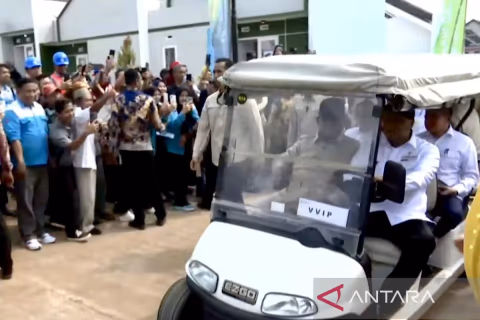 Prabowo Blusukan ke Rumah Subsidi di Batang, Target 3 Juta Rumah Diuji