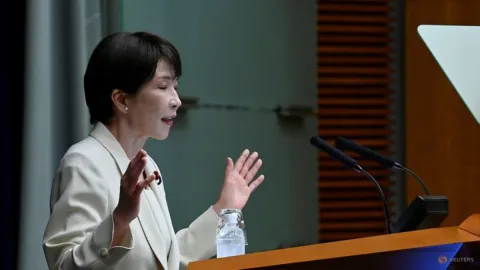 PM Jepang Takaichi Nekat Pangkas Pajak Pangan: Beban Fiskal Mengkhawatirkan