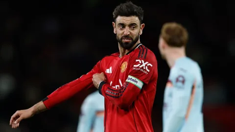 Manchester United Incar Gilberto Mora, Penerus Bruno Fernandes yang Lebih Tajam
