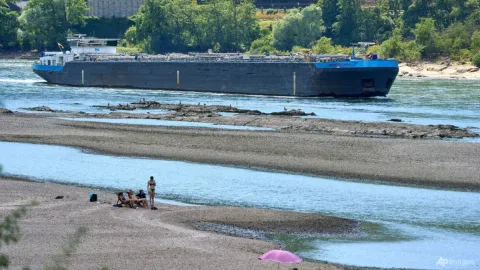 Krisis Air Sungai Rhine: Ancaman Baru bagi Rantai Pasok Industri Eropa