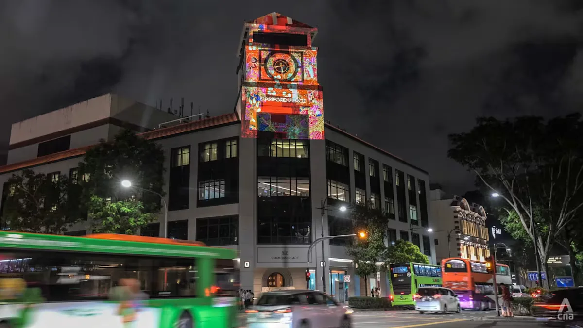 Jelajah Mitos Singapura: Light Together Bras Basah-Bugis Hadirkan Instalasi Cahaya Interaktif Gratis
