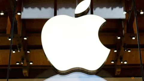 Harga Saham Anjlok Hampir 10%, Apple Kehilangan Rp8.000 Triliun dalam Sehari