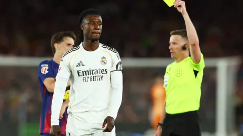 Man United Bidik Lewis Hall sebagai Solusi Ganda Lini Tengah dan Bek Kiri