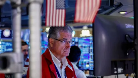 Wall Street Menguat di Tengah Optimisme AI, tapi Imbal Hasil Obligasi AS Tembus Rekor Tertinggi