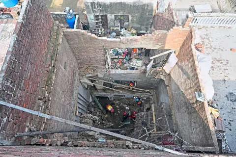 Runtuhnya Atap Rumah Akibat Hujan Monsun di Lahore: Sembilan Tewas, Pakistan Kembali Berduka