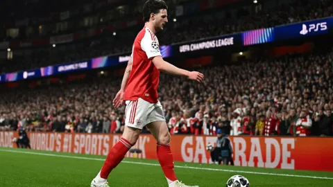 Arsenal Ganda: Sano Jadi Bayangan Rice di Tengah Negosiasi Guimaraes