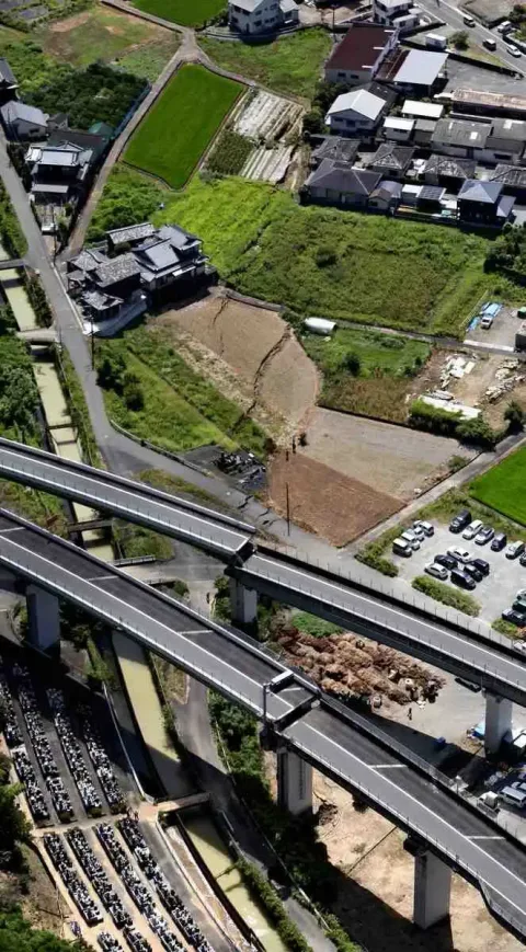 Gempa Kumamoto Sisakan Rekahan 10 Kilometer di Zona Sesar Hinagu: Jejak Kerusakan yang Terlihat dari Udara