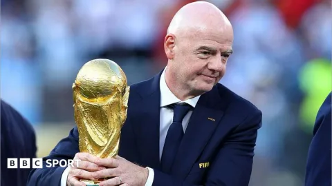 Krisis Kepemimpinan FIFA: Infantino Terjepit setelah Rencana Investasi Menuai Protes Global