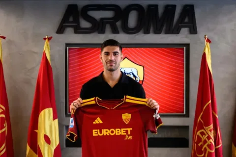 Roma Resmi Rekrut Bek Yunani Koulierakis dari Wolfsburg, Berapa Biayanya?