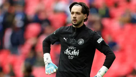 Leeds Siapkan Lima Rekrutan Baru, Rekor Transfer Kiper Man City Mengintai