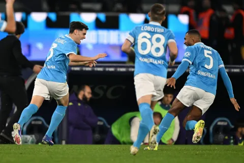 Napoli Dapat Angin Segar dari Gutierrez, Lindstrom Gagal ke Schalke