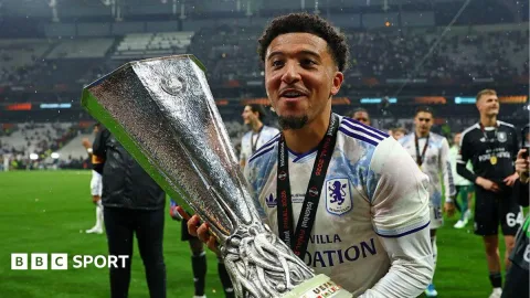 Kabar Transfer Palsu: Sancho Hanya Pinjam Lapangan Flixton, Bukan Bergabung