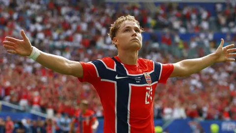 Tottenham Ajukan Tawaran Rp 1 Triliun untuk Schjelderup, Bintang Norwegia Incaran Real Madrid