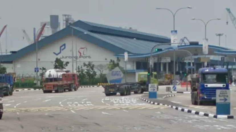 Pekerja 23 Tahun Tewas Tertimpa Runtuhan Perancah di Pelabuhan Jurong Singapura