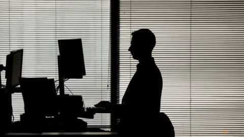 Regulator Inggris Pantau Insiden Peretasan AI: OpenAI dan Anthropic di Bawah Pengawasan Ketat
