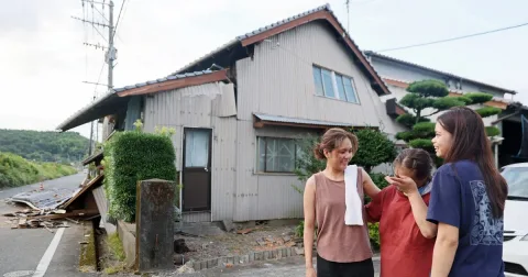 Gempa Kumamoto Mempererat Ikatan Petani Jepang dan Dua Magang Filipina