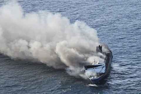 Kebakaran Feri di Madura: Alarm bagi Pengawasan Keselamatan Maritim Nasional
