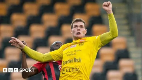 Dari Karyawan Subway ke Liga Champions: Kisah Jacob Bergstrom dan Mjallby yang Menggetarkan Swedia