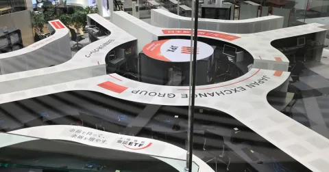 IHSG Tertekan Yen Menguat, Saham Teknologi Jadi Penyelamat: Pelajaran bagi Pasar Indonesia