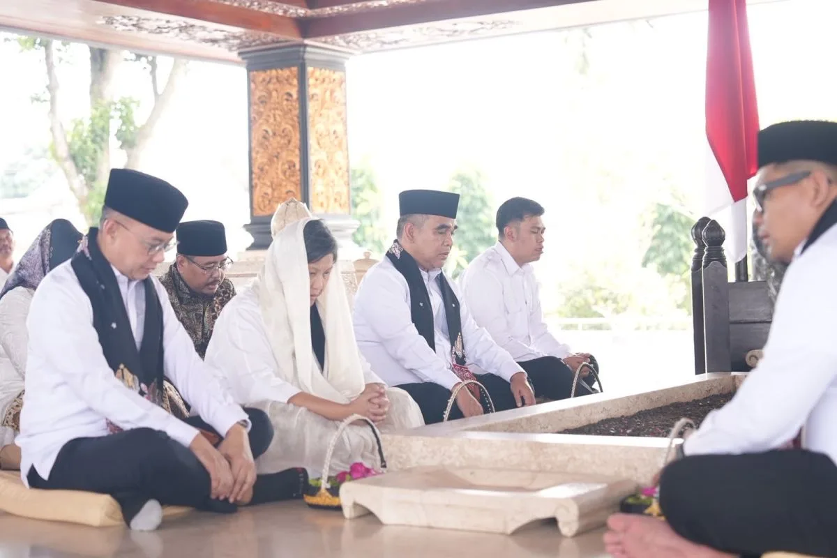 Ziarah ke Makam Bung Karno, MPR Tegaskan Persatuan Modal Hadapi Tantangan Bangsa