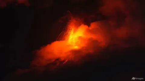 Gunung Fuego Meletus Lagi: Guatemala Evakuasi Dua Desa, Waspada Abu Vulkanik