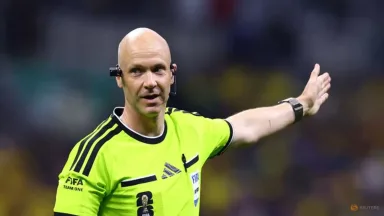 Anthony Taylor Pensiun, Langsung Dikontrak Federasi Turki: Eksodus Wasit Elite Inggris ke Timur Tengah Makin Deras