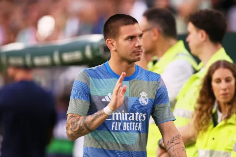 Fiorentina Kunci Kesepakatan Mastantuono, Opsi Beli Jadi Syarat Pinjaman dari Real Madrid