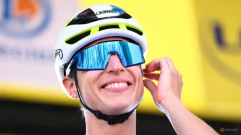 Reusser Rebut Kaus Kuning Tour de France Femmes, Vollering Terancam