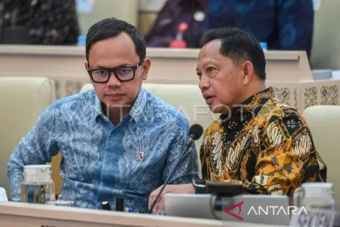 Kemendagri Pertimbangkan DAU untuk Bayar Gaji PPPK, 79 Daerah Terancam Tak Mampu