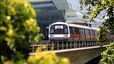 Laba SMRT Trains Hampir Dua Kali Lipat: Sinyal Pemulihan Transportasi Umum Singapura