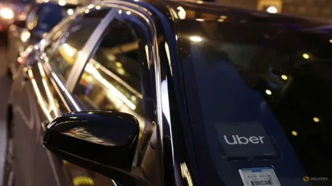 Uber Pangkas Proyeksi Laba, Fokus Investasi Robotaxi Senilai Rp160 Triliun